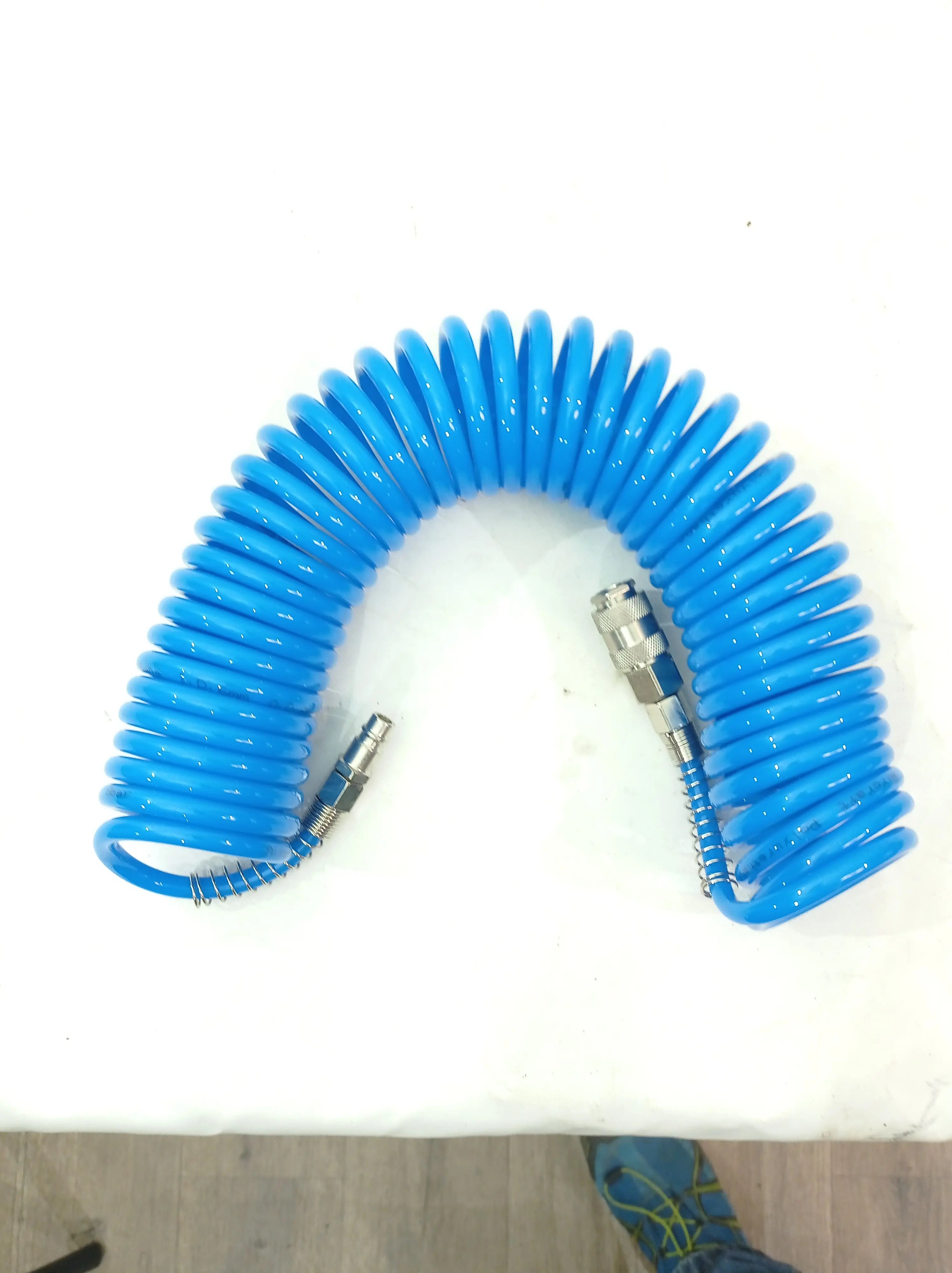 Aircraft Druckluftspiralschlauch D. 6mm L. 7,5m 10bar drehbar gelagert Kupplung Aircraft