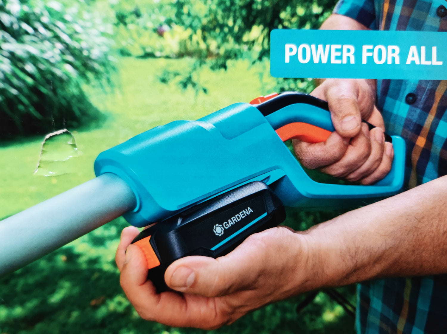 Gardena Akku Teleskop Hochentaster TCS 20/18V P4A incl: Akku 2,5 Ah und Ladegerät GARDENA